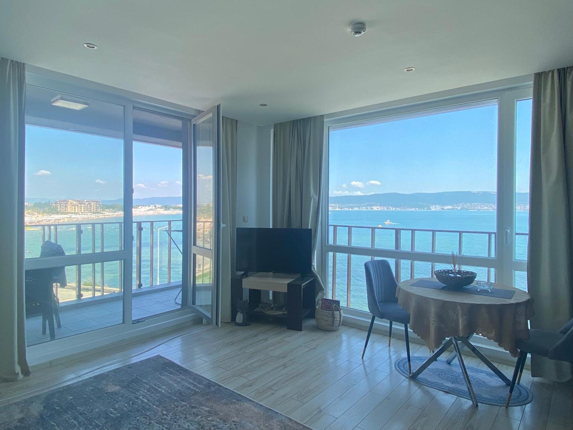 Paradiso 'В' 207 Two Bedroom Apartment 네세부르 외부 사진