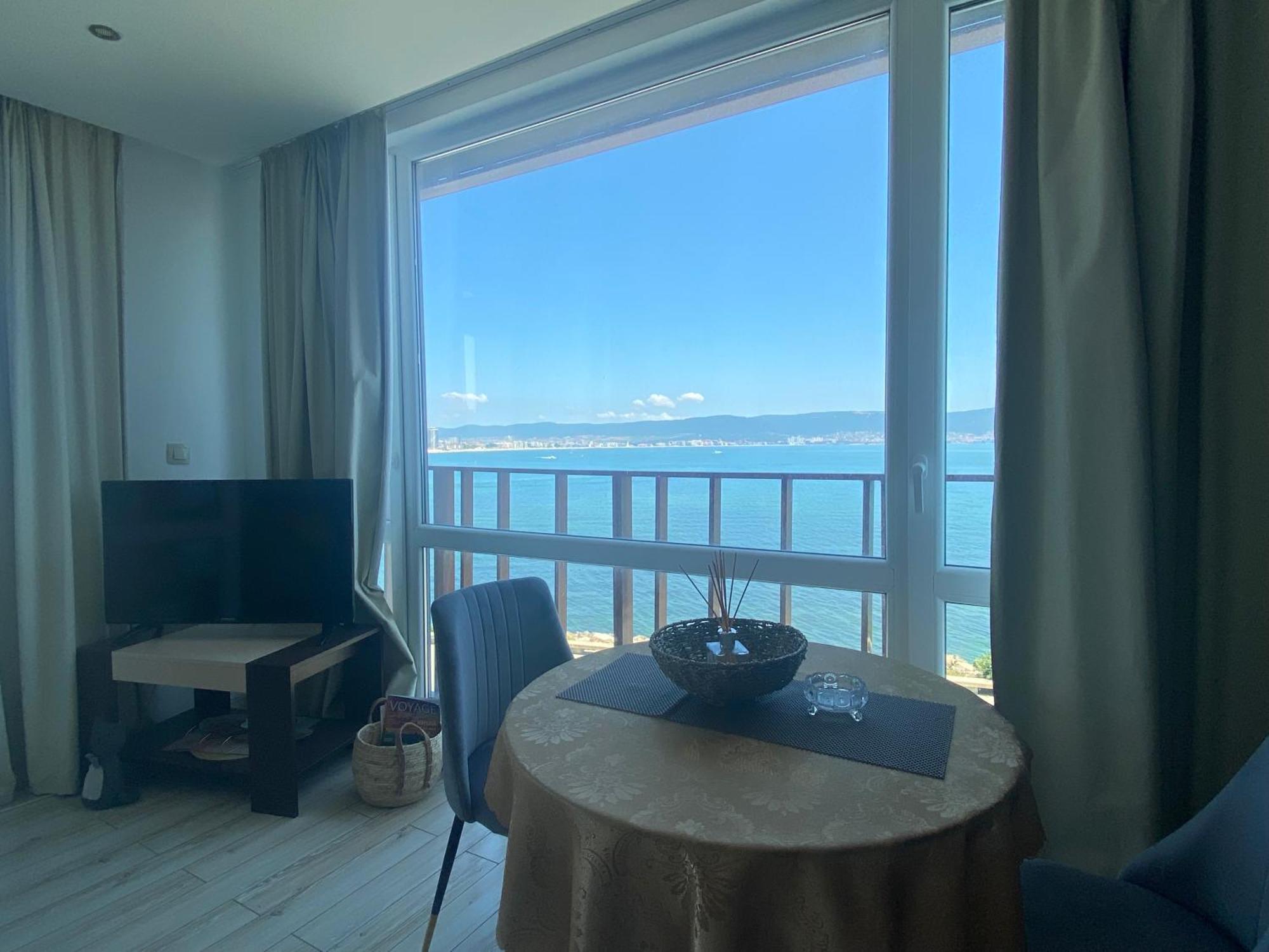 Paradiso 'В' 207 Two Bedroom Apartment 네세부르 외부 사진